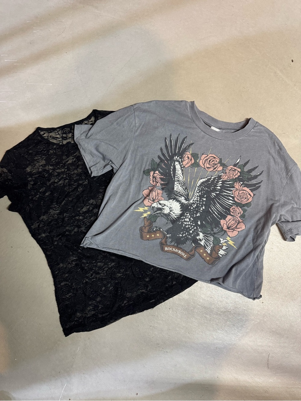 No Boundaries Gray Eagle Graphic Tee with Roses